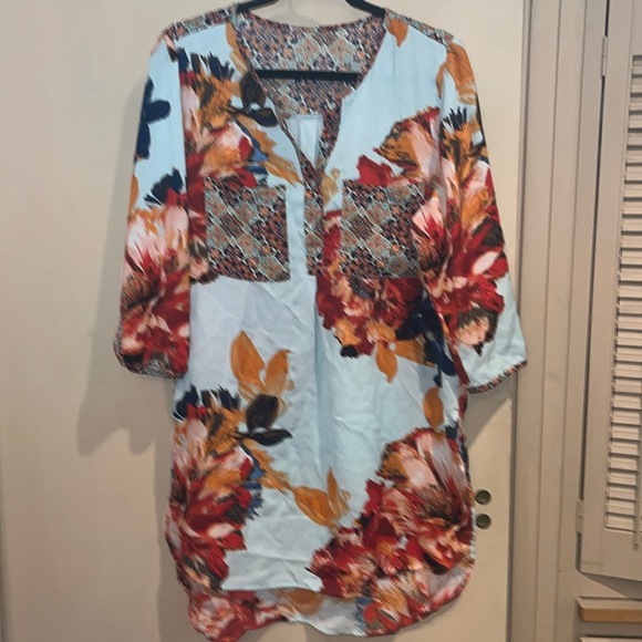 fig and flower Tops - Fig & Flower boho styled floral women’s top / tunic size large